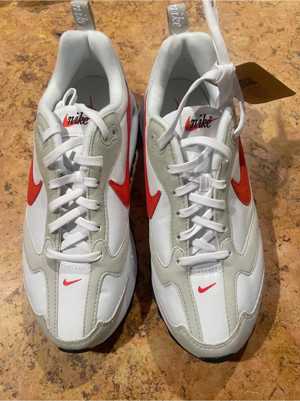 Women’s air max dawn